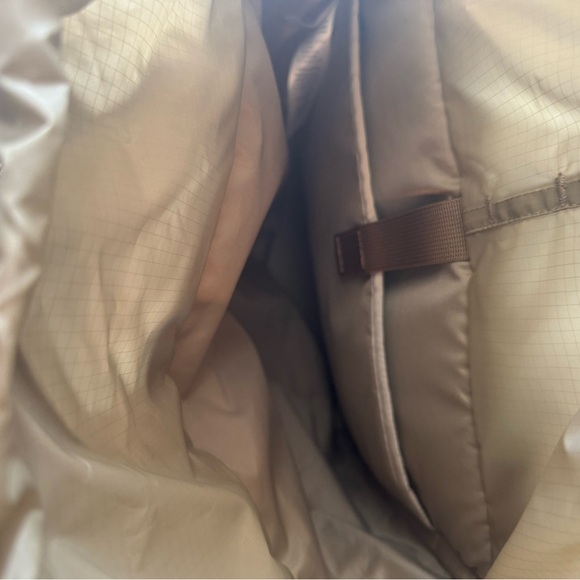 Patagonia Tan Backpack - Picture 7 of 10